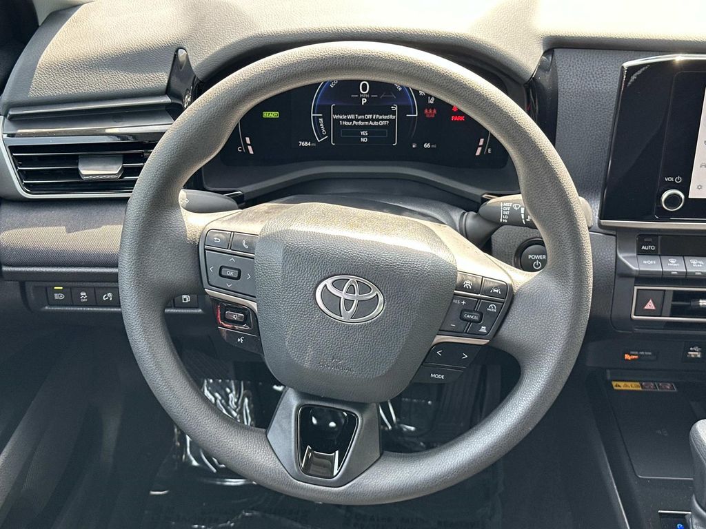 Thumbnail: 2025 Toyota Camry - 31