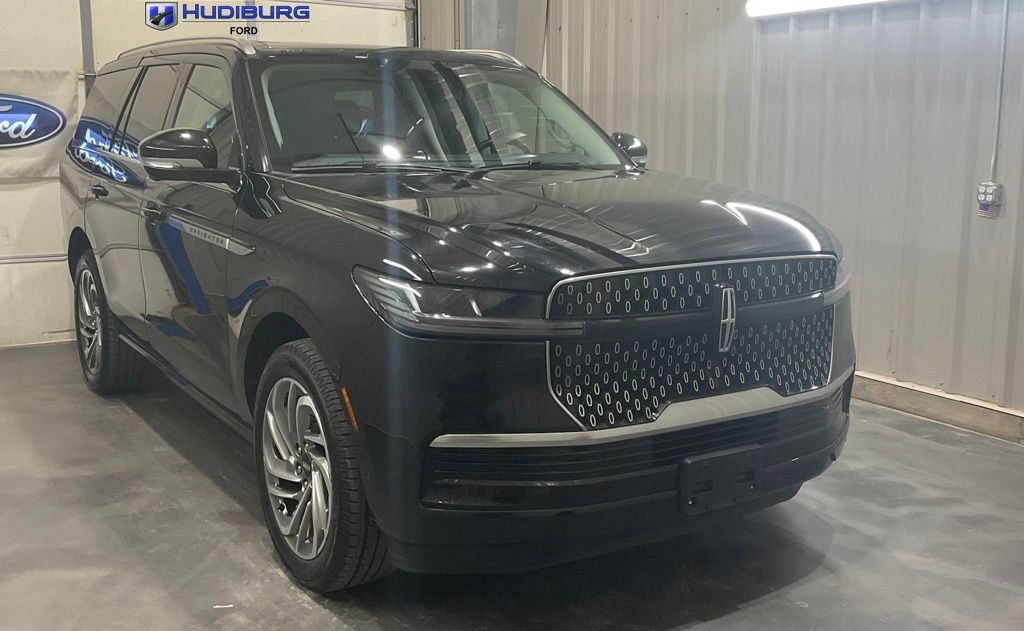 Black Metallic 2025 Lincoln Navigator SUV / Crossover Four-Wheel Drive Automatic