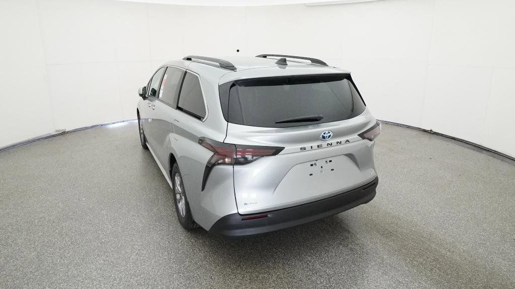 Thumbnail: 2025 Toyota Sienna - 9