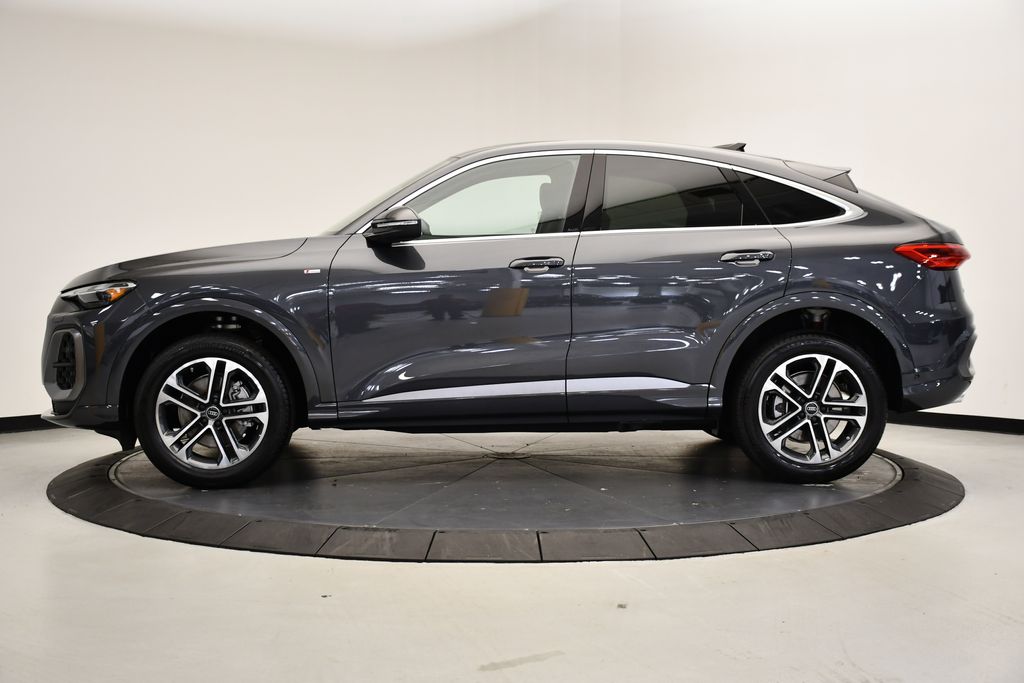 Thumbnail: 2025 Audi Q5 - 2
