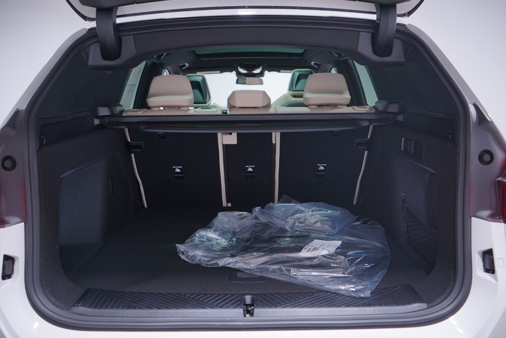 Thumbnail: 2026 BMW X3 - 13