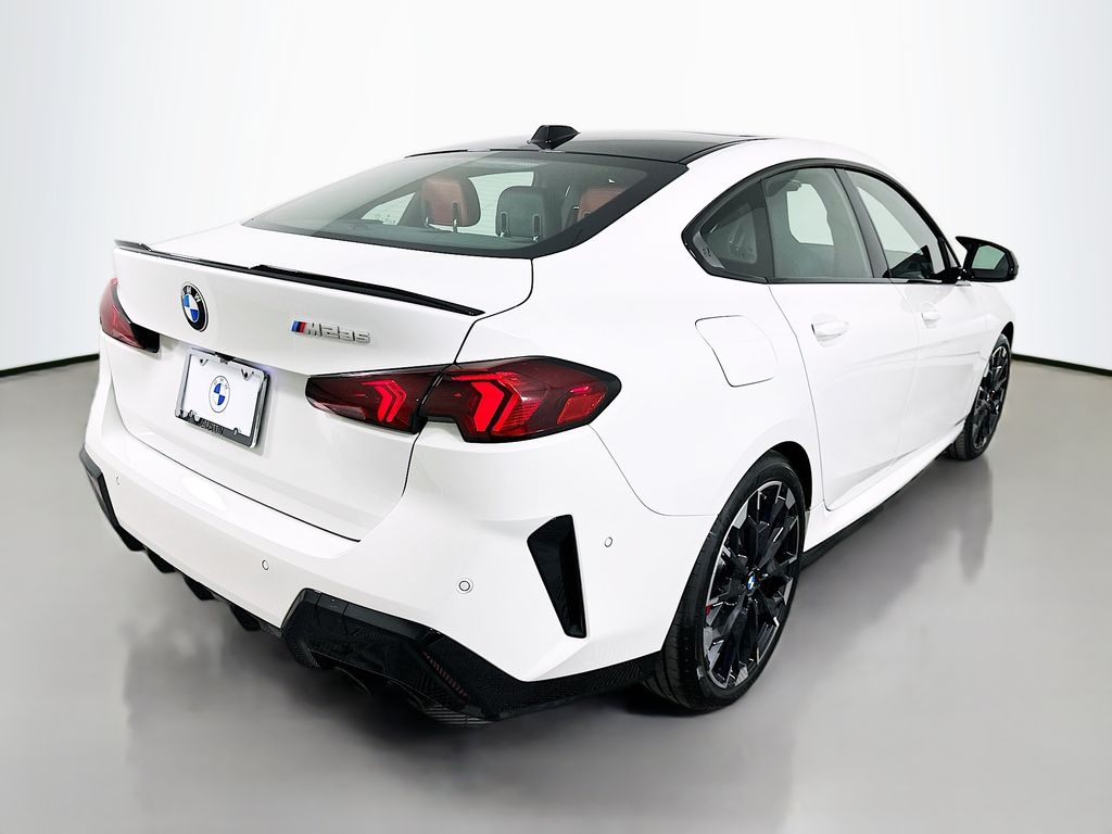 Thumbnail: 2025 BMW 2 Series - 5