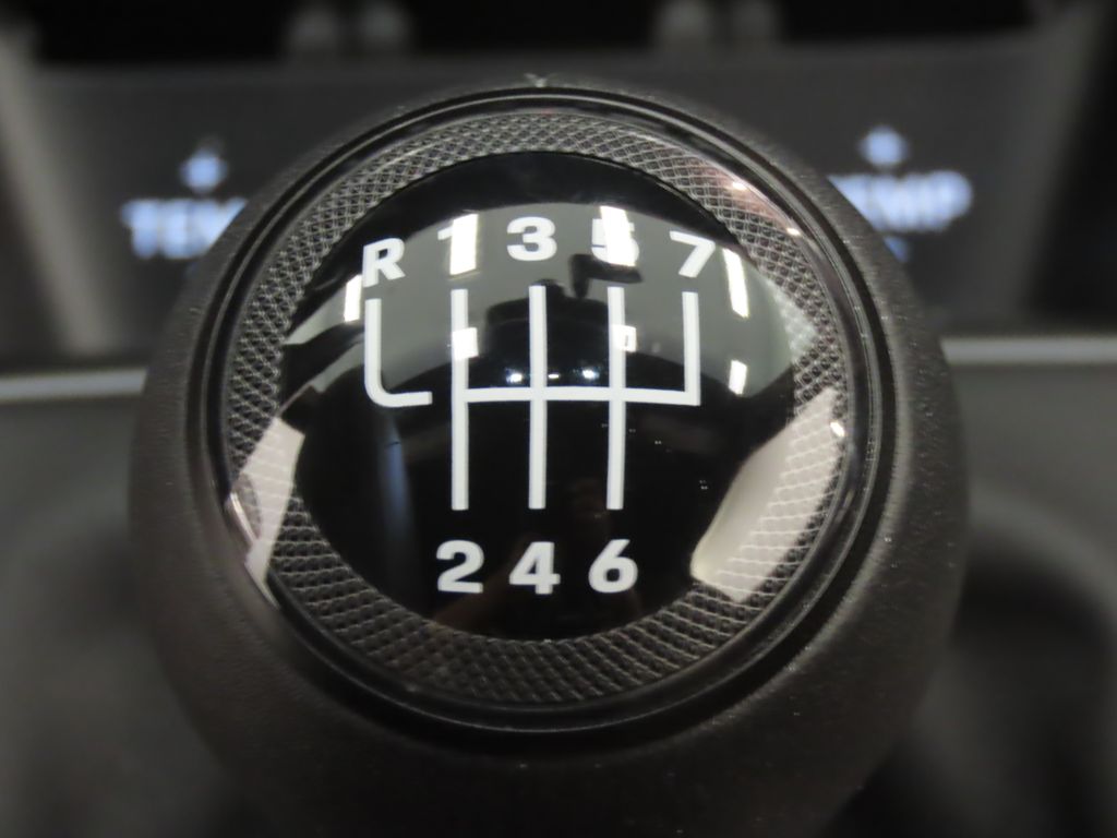 Thumbnail: 2024 Porsche 911 - 28