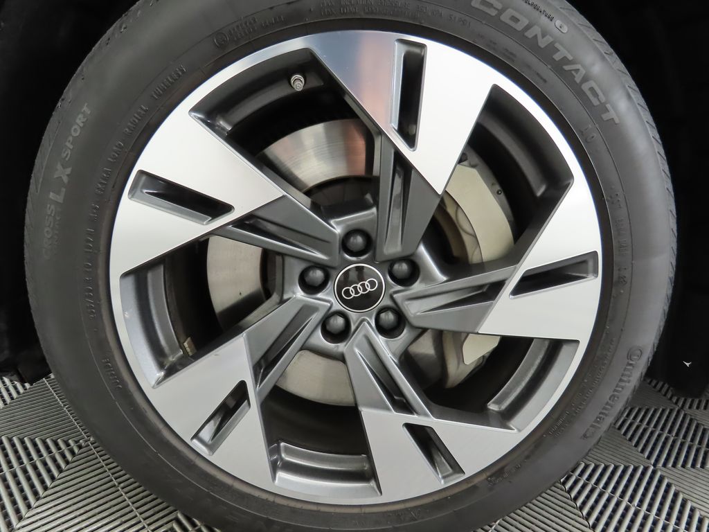 2022 Audi e-tron Premium Plus 30