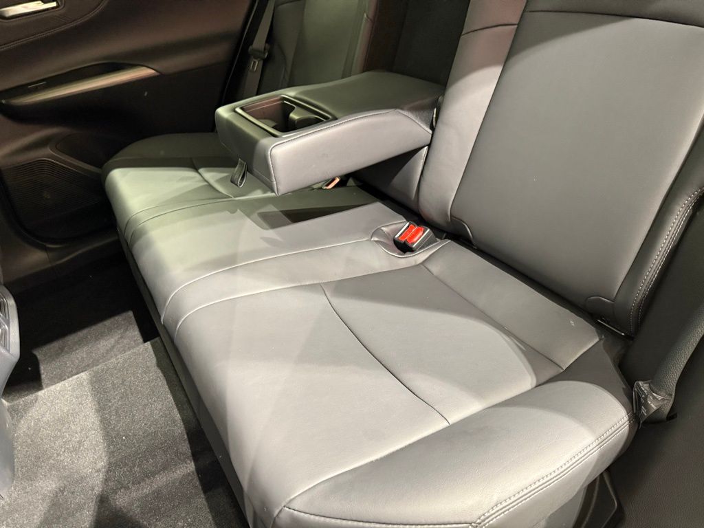 2023 Toyota Venza Nightshade Edition 21