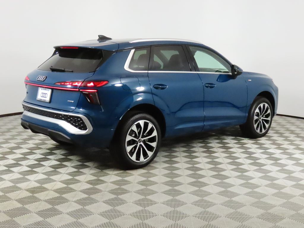 Thumbnail: 2026 Audi Q3 - 5