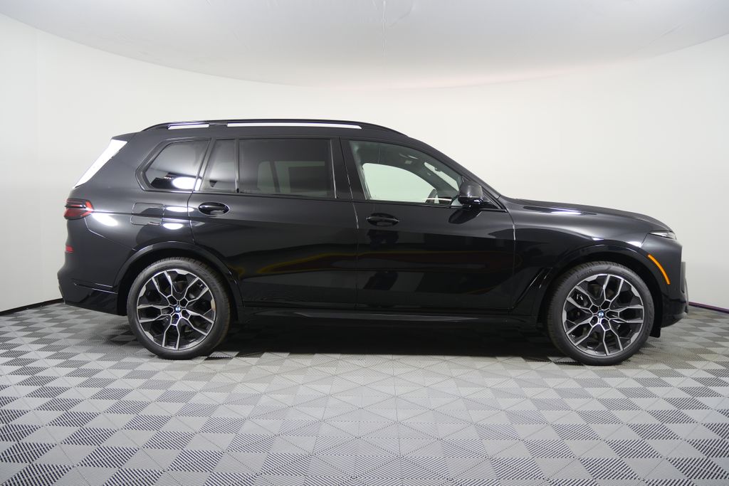 Thumbnail: 2026 BMW X7 - 2