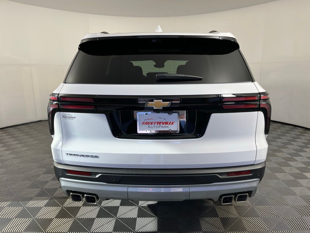 Thumbnail: 2026 Chevrolet Traverse - 4