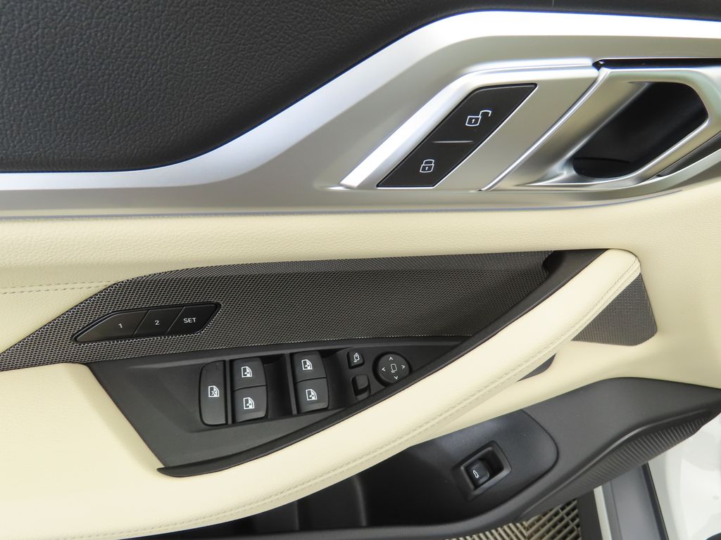 2025 BMW i4 eDrive40 23