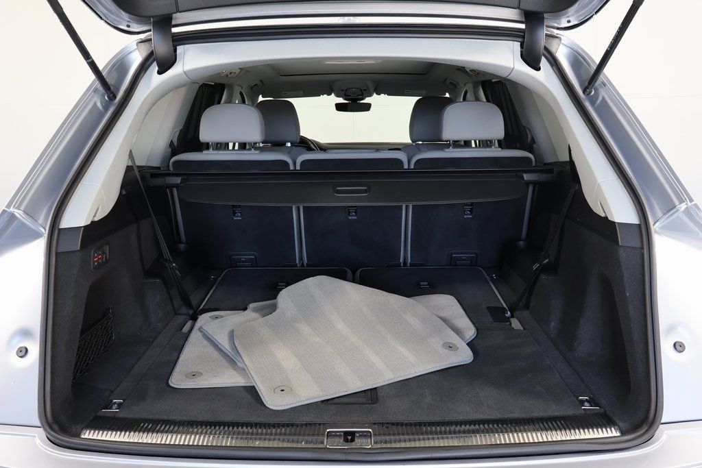 Thumbnail: 2022 Audi Q7 - 14