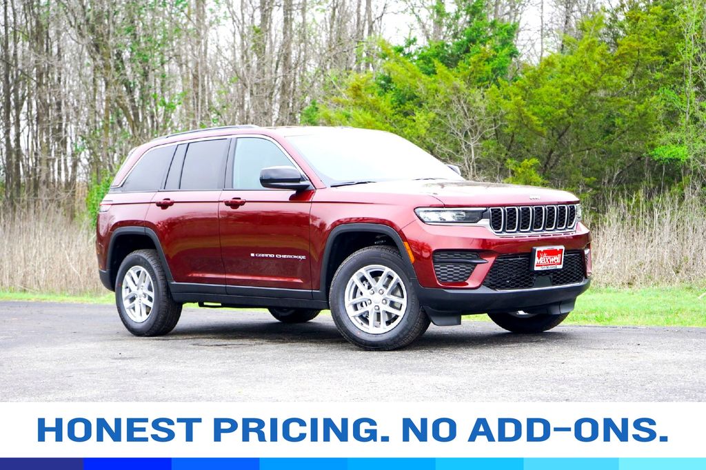 Velvet Red Pearlcoat 2026 Jeep Grand Cherokee SUV / Crossover 4X2 8-Speed Automatic