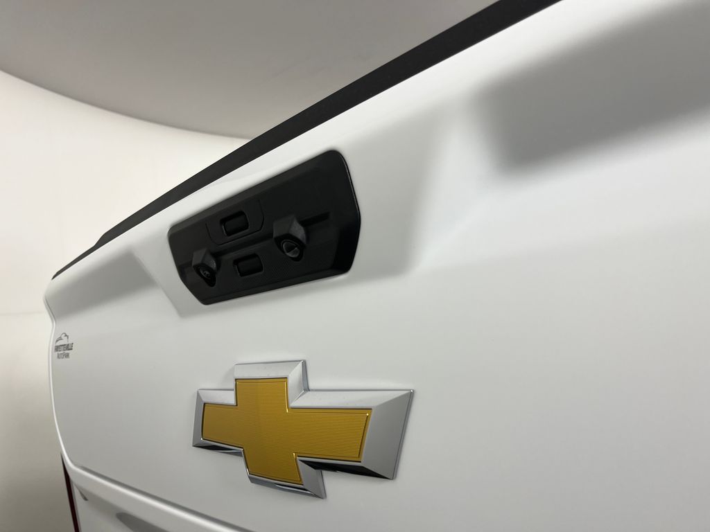 Thumbnail: 2026 Chevrolet Silverado 1500 - 19