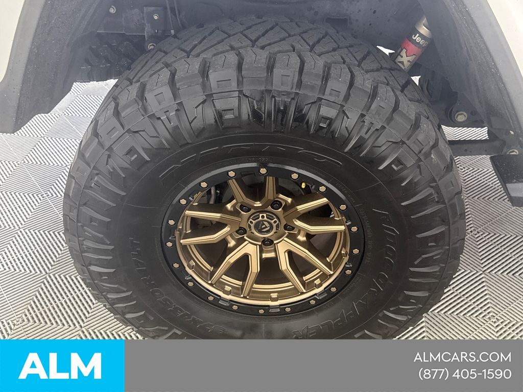 Used 2020 White Jeep Rubicon image 21
