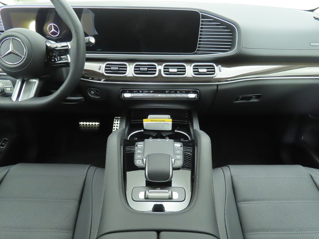 2025 Mercedes-Benz GLS 450 4MATIC 13