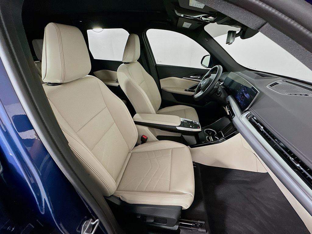 Thumbnail: 2025 BMW X1 - 27