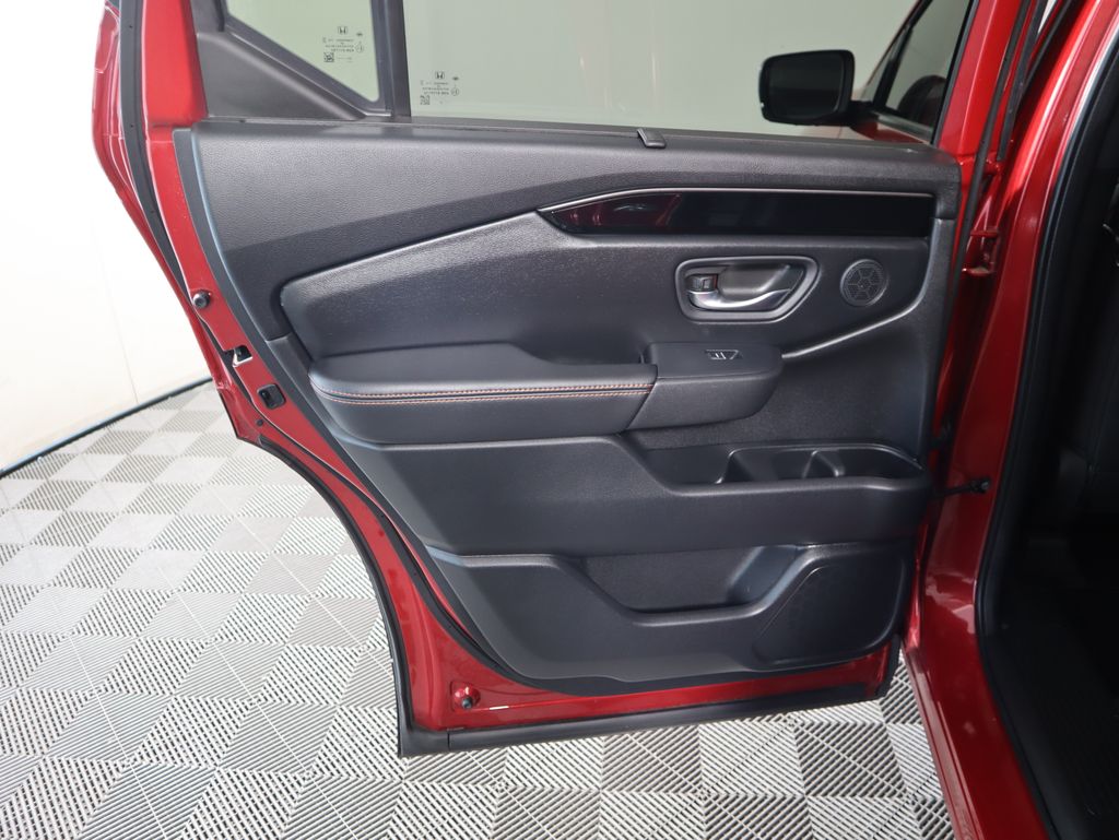 Thumbnail: 2024 Honda Pilot - 27