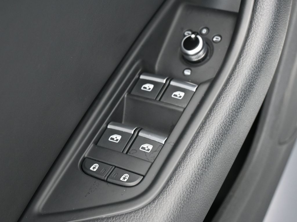 Used 2021 Ibis White Audi 45 S line Premium image 14