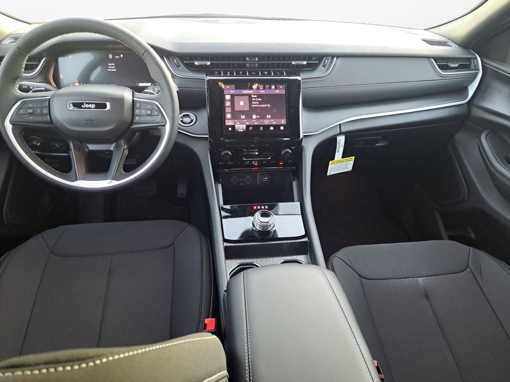 New Car 2025 Jeep Grand Cherokee  Laredo X For Sale Under $40,000 In Austin, Texas