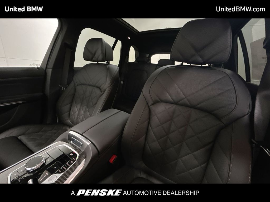 Thumbnail: 2026 BMW X5 - 13