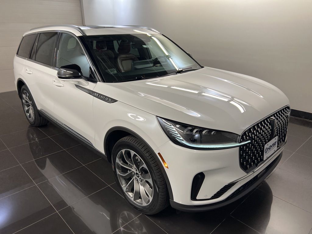 2026 Lincoln Aviator Reserve AWD's photo