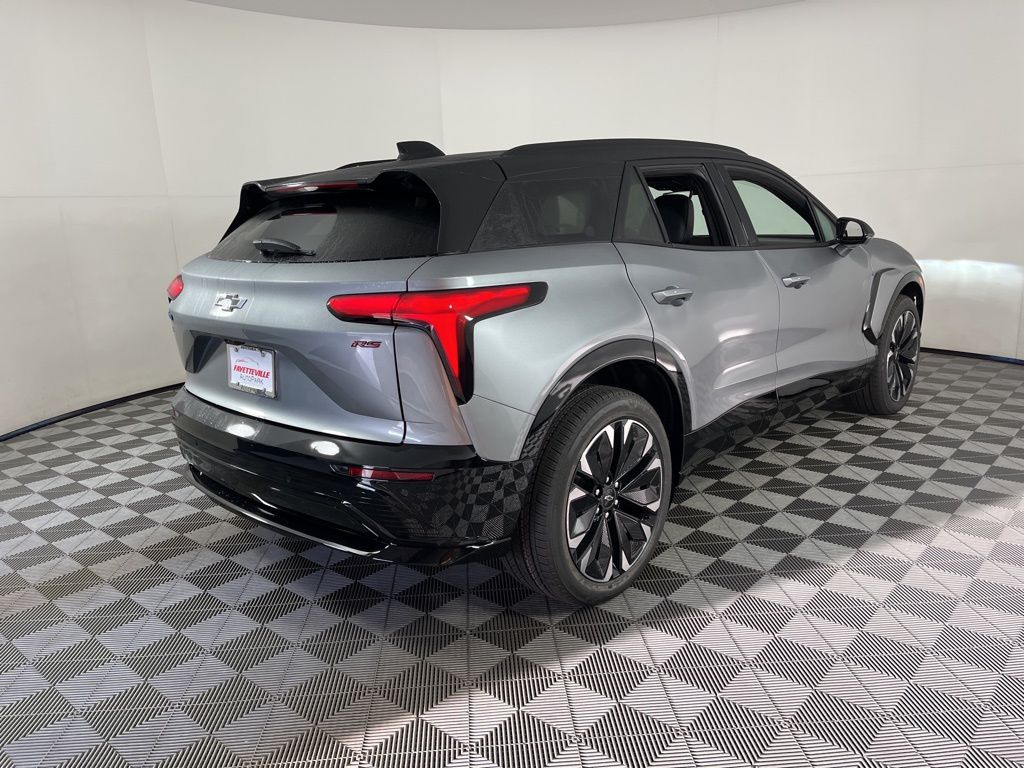 Thumbnail: 2025 Chevrolet Blazer EV - 18