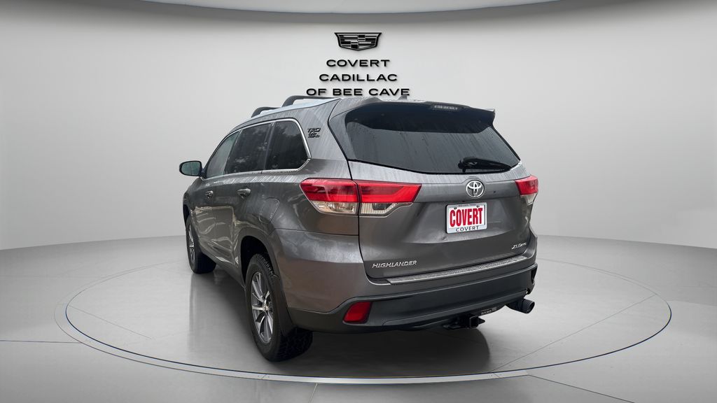 Used Car 2019 Toyota Highlander  Xle For Sale Under $25,000 In Austin, Texas