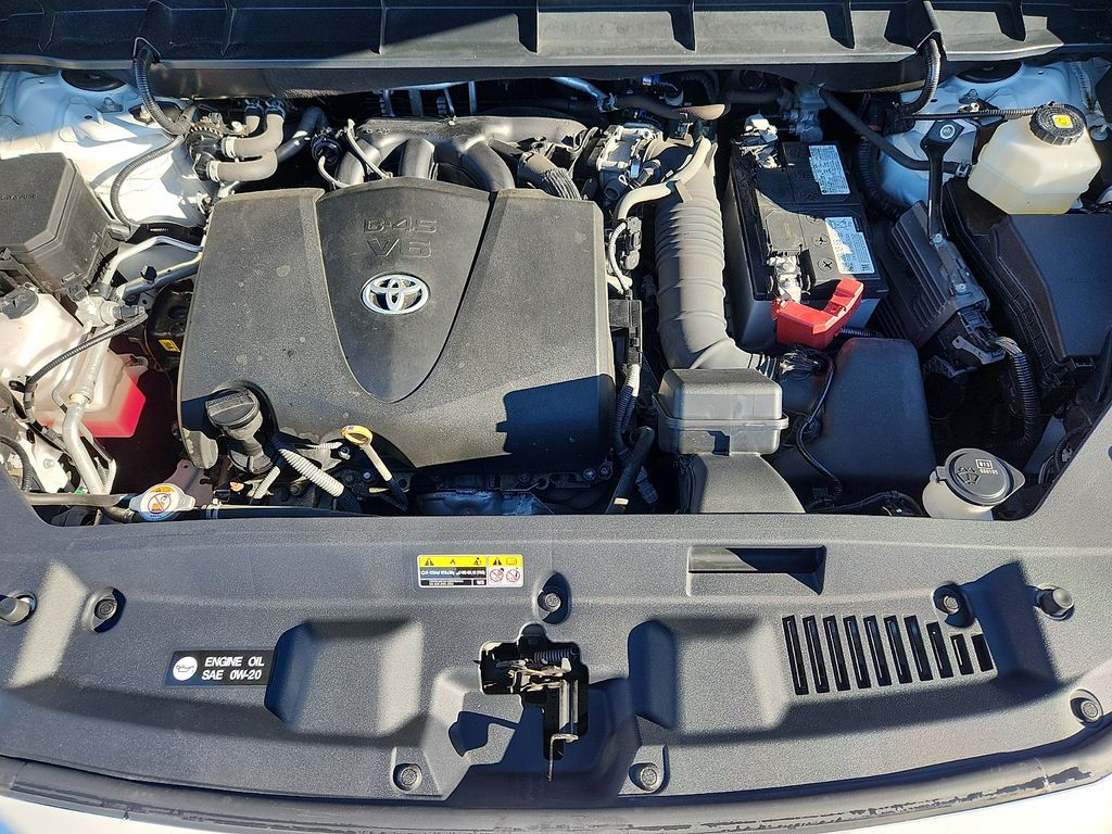 Thumbnail: 2021 Toyota Highlander - 30