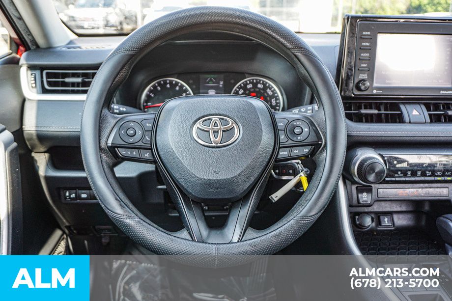 2021 Toyota RAV4 LE - Photo 29
