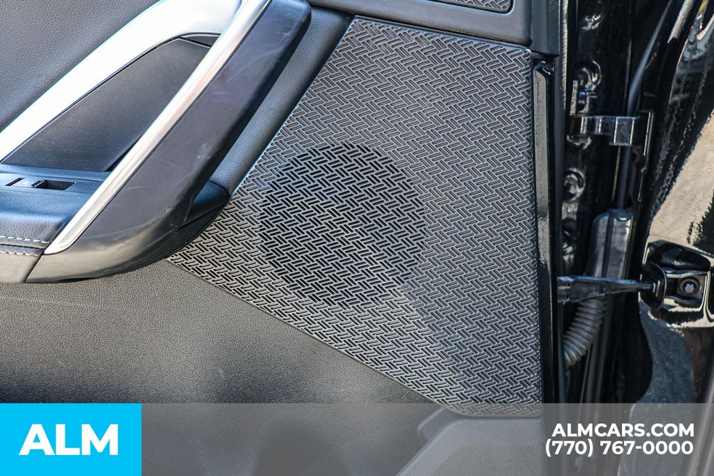 Used 2023 Black BMW xDrive28i image 57