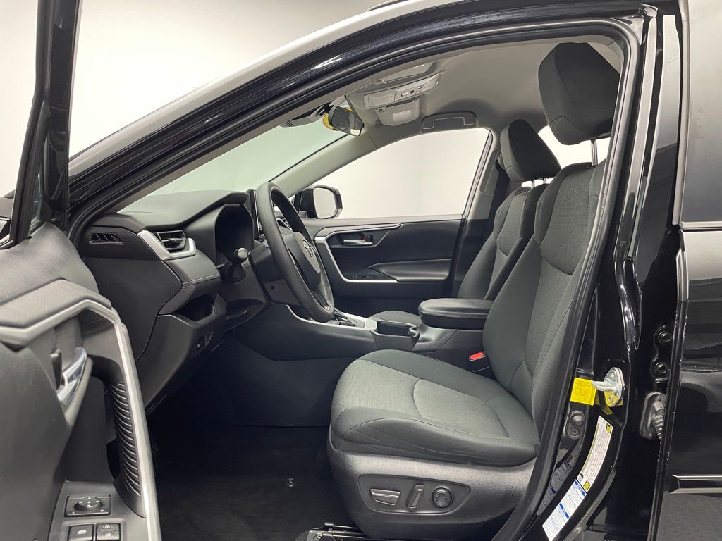 Thumbnail: 2022 Toyota RAV4 - 12