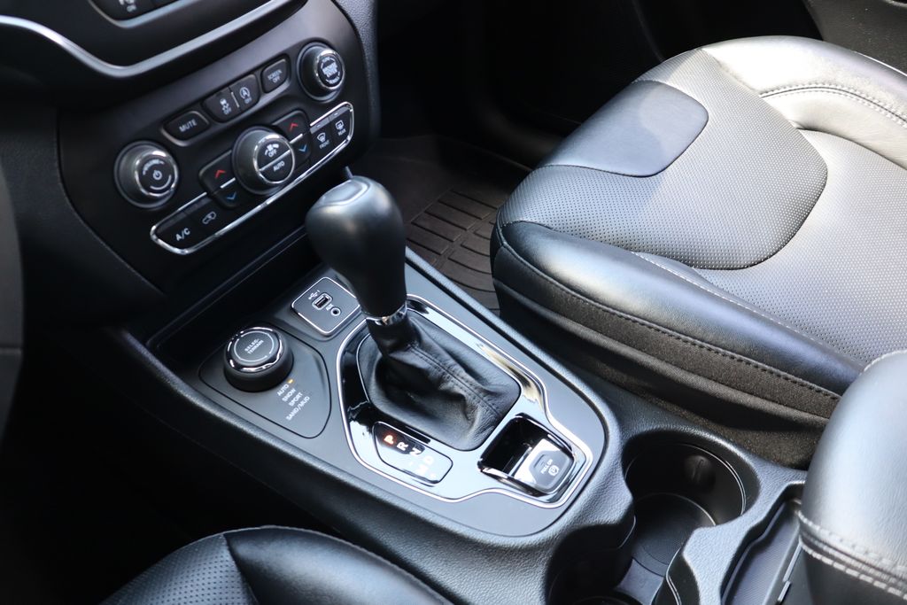 used 2023 Jeep Cherokee car, priced at $24,800