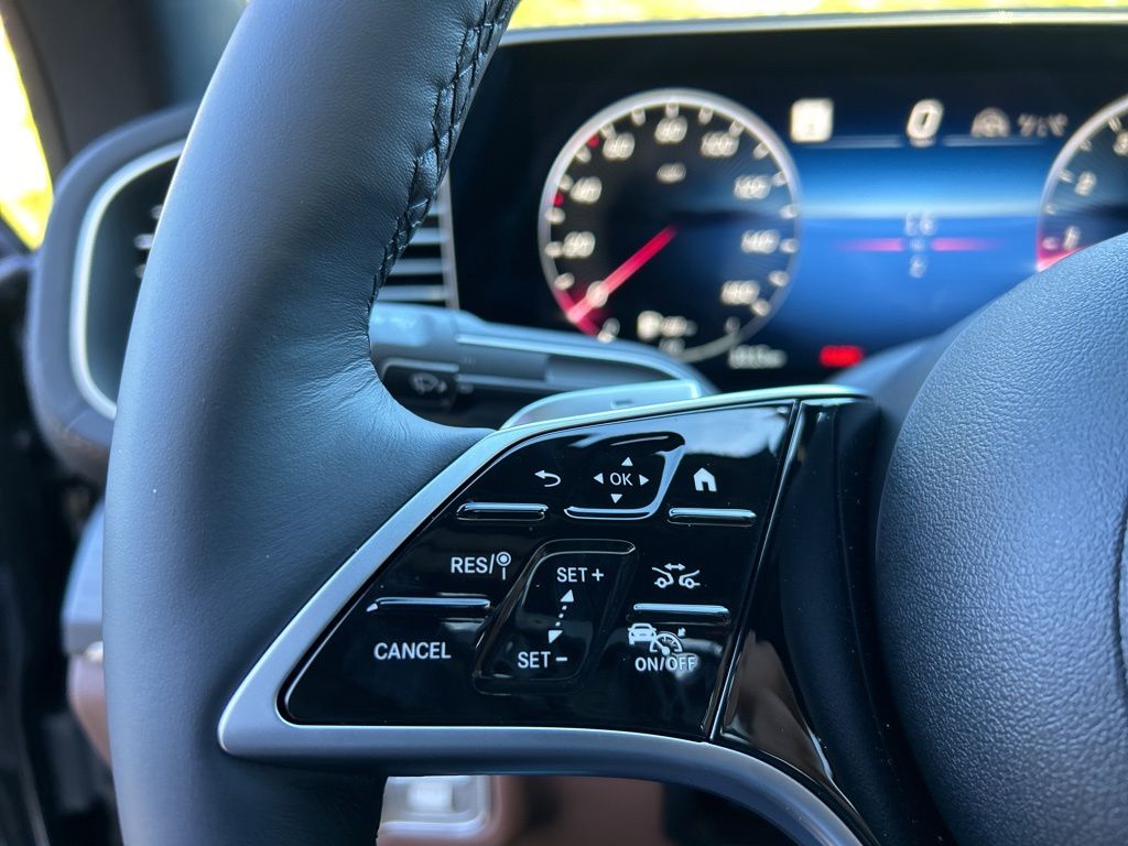 Thumbnail: 2026 Mercedes-Benz GLE - 14