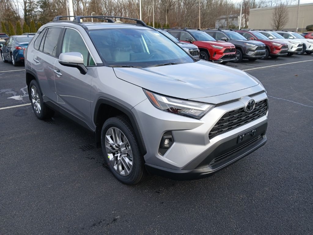 2025 Toyota RAV4 XLE Premium's photo