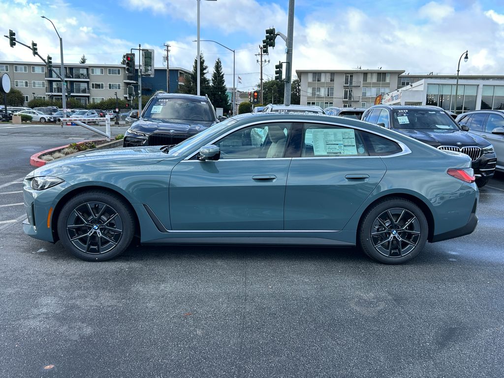 Thumbnail: 2025 BMW i4 - 2