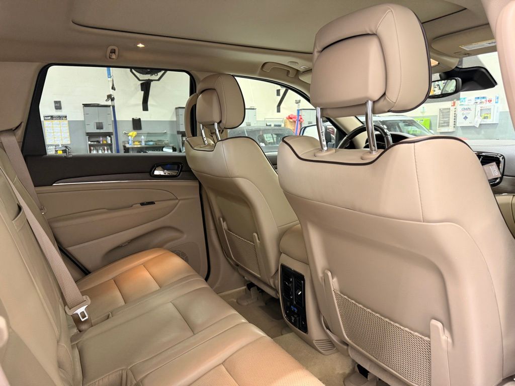 Thumbnail: 2021 Jeep Grand Cherokee - 26