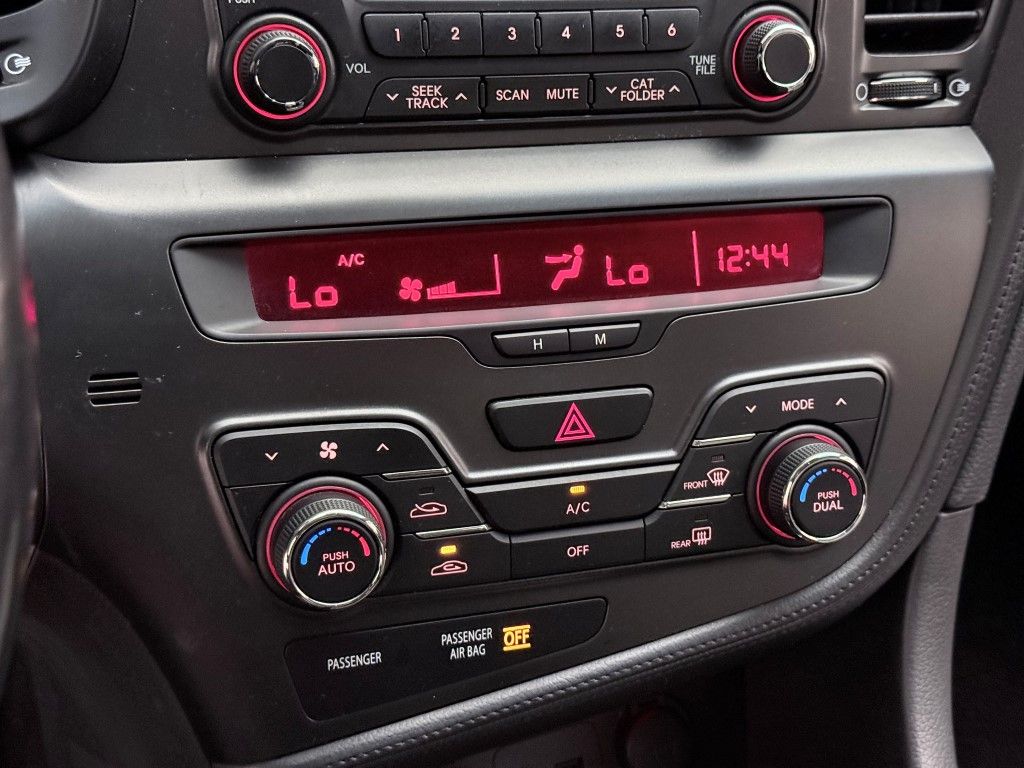 Thumbnail: 2013 Kia Optima - 30