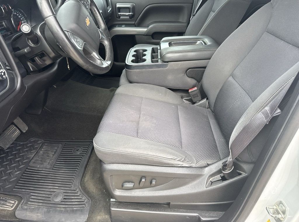 2017 Chevrolet Silverado 1500 LT - 11