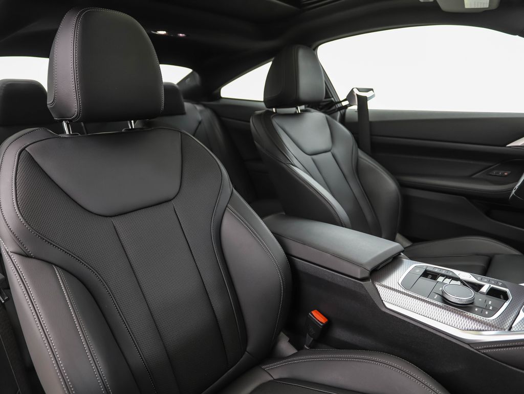 Thumbnail: 2026 BMW 4 Series - 25