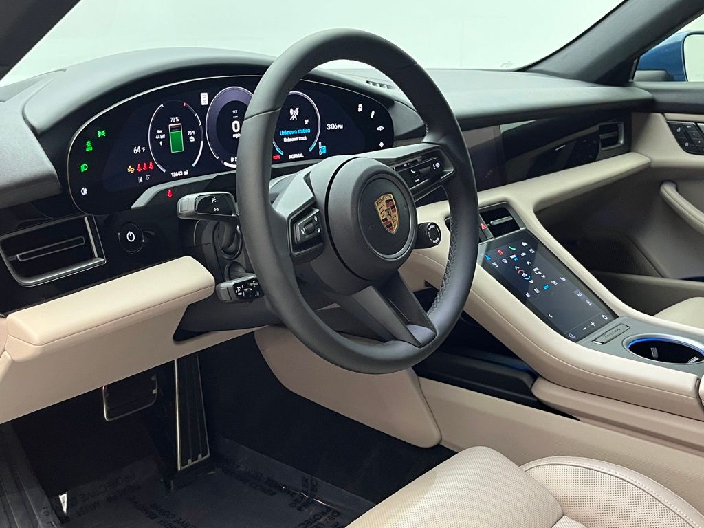 Thumbnail: 2025 Porsche Taycan - 4