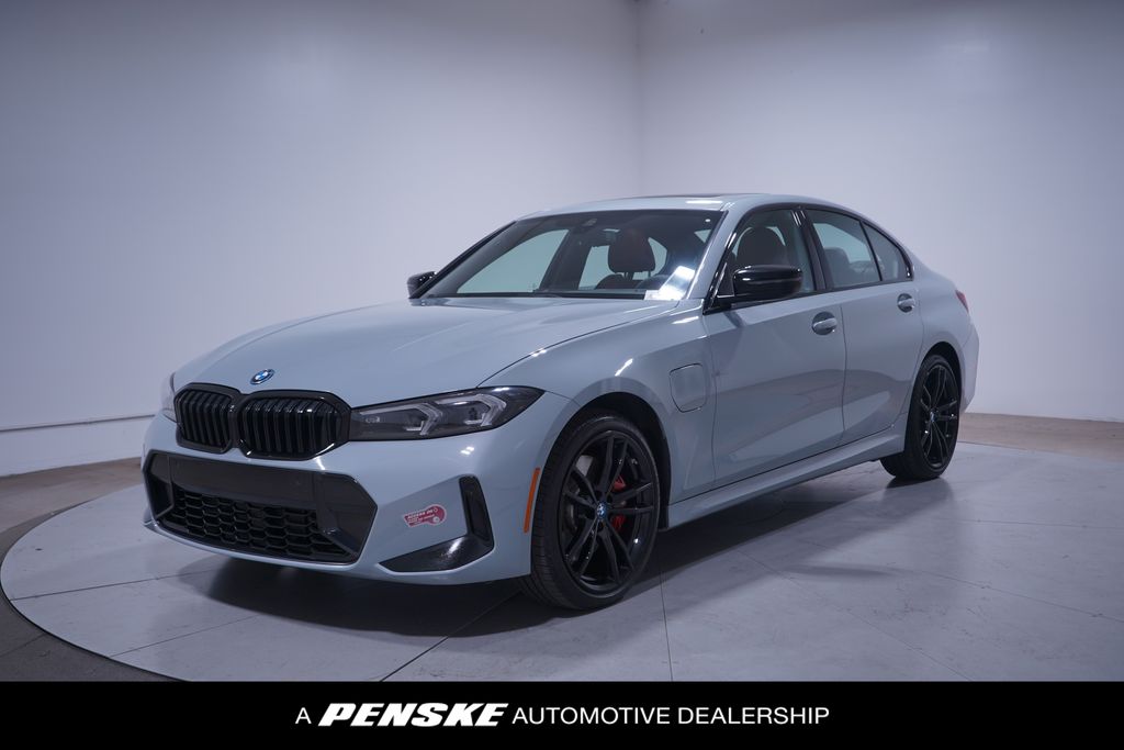 Thumbnail: 2024 BMW 3 Series - 1
