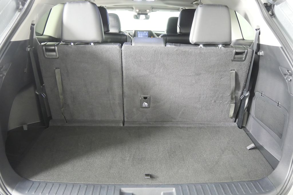 Thumbnail: 2022 Toyota Highlander - 20