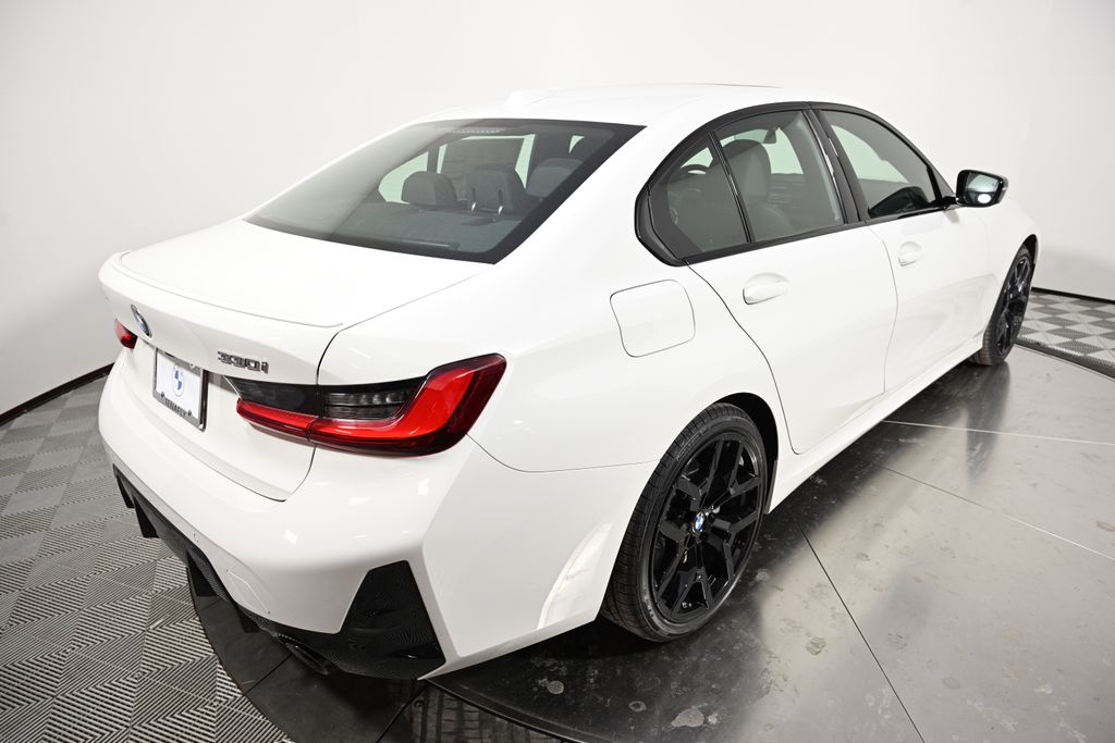 Thumbnail: 2025 BMW 3 Series - 5