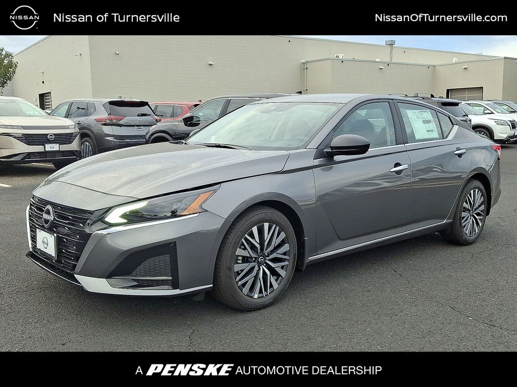 Thumbnail: 2025 Nissan Altima - 1