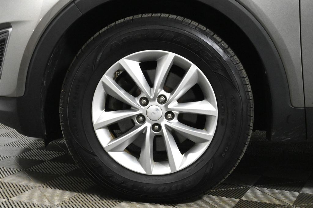 2016 Kia Sorento LX 12