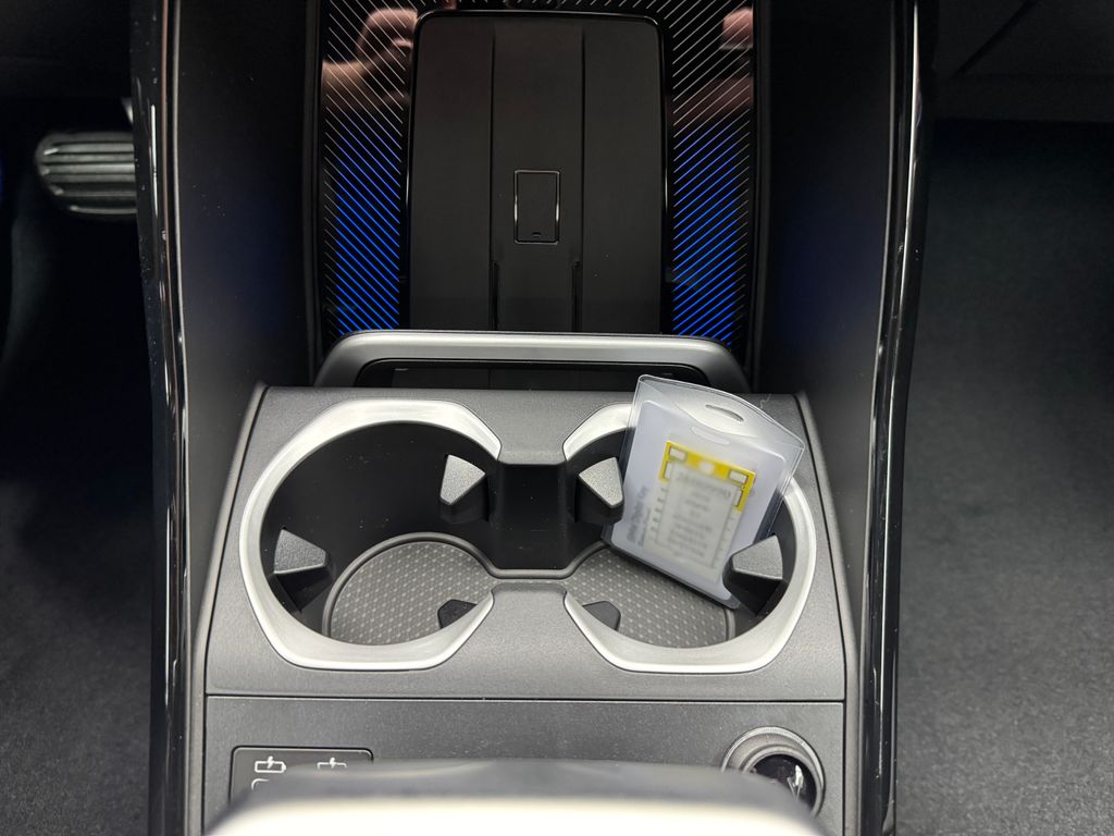 New 2026 White BMW xDrive28i image 18