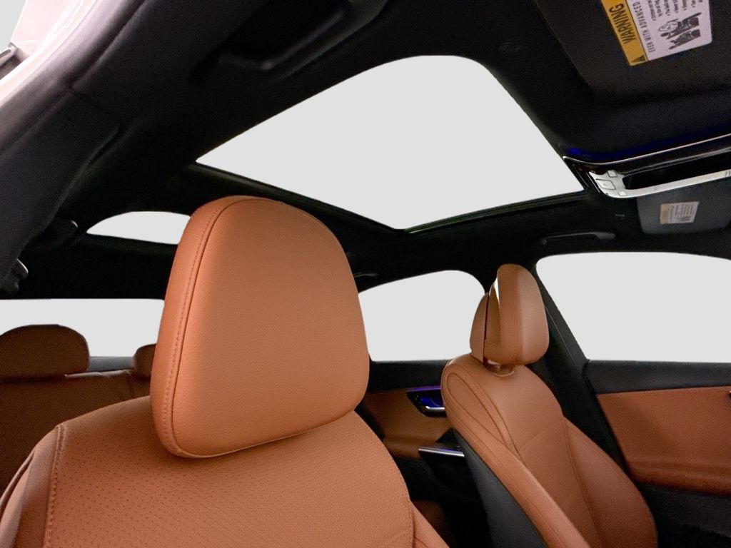 Thumbnail: 2025 Mercedes-Benz C-Class - 18