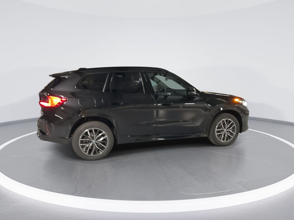 2025 BMW X1 xDrive28i 8