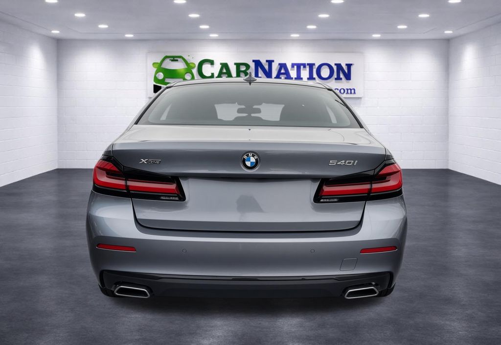 Photo 4 of 2021 BMW 5 Series 540i xDrive