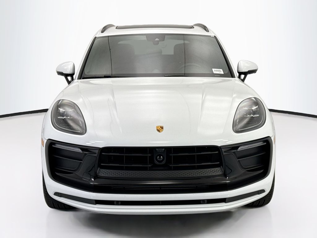 Thumbnail: 2026 Porsche Macan - 10