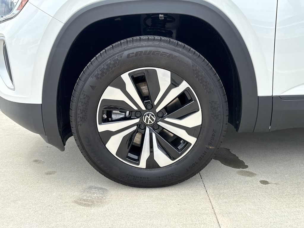 2026 Volkswagen Atlas SE White at DeMontrond Auto Country